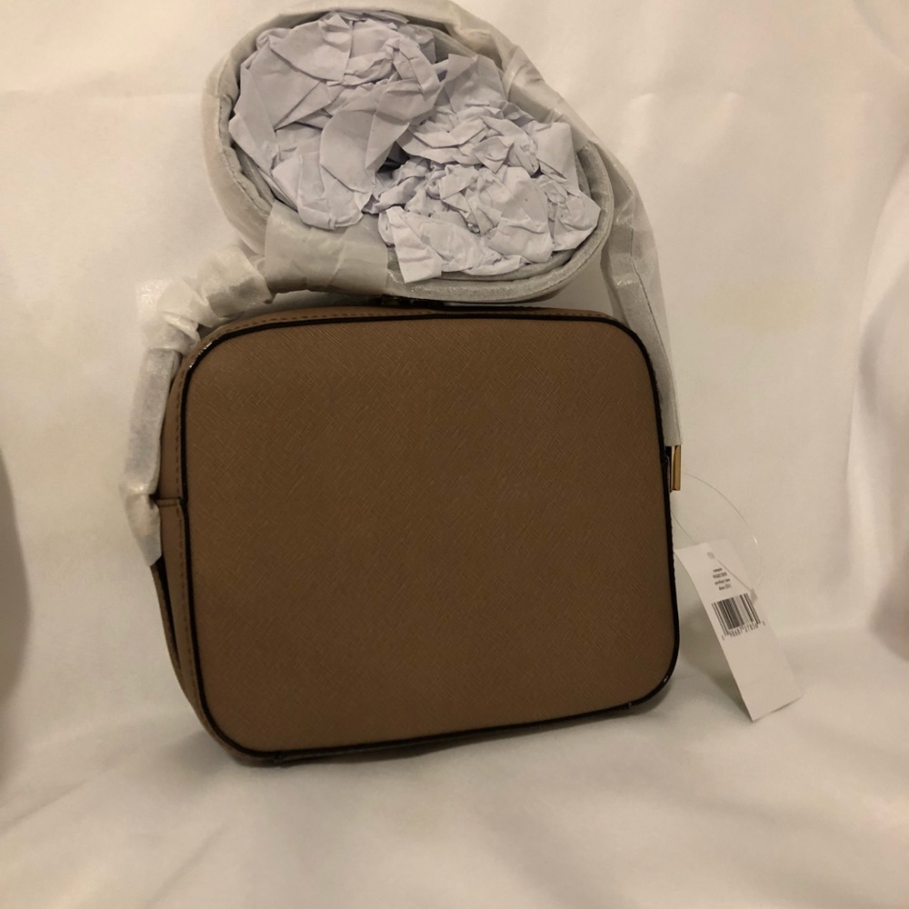 New Kate Spade Newbury Lane Crossbody in Dune! 😍 - Picture 8 of 8
